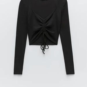 Black long sleeve cropped top